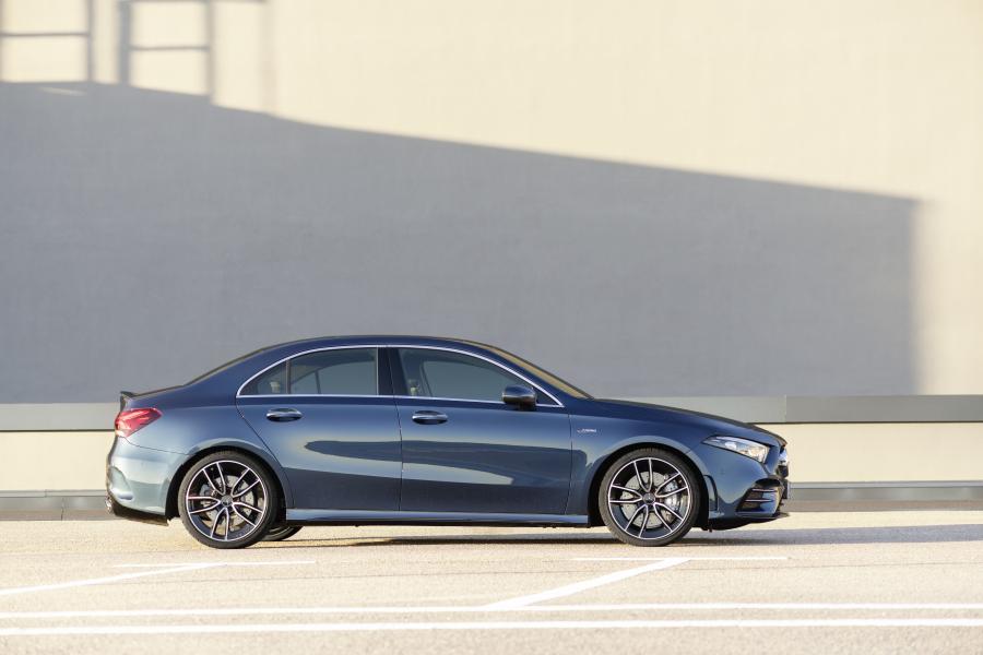  Mercedes-AMG A35 4Matic Sedan (V177) 2019 года  (WW) (фото 20 из 25)